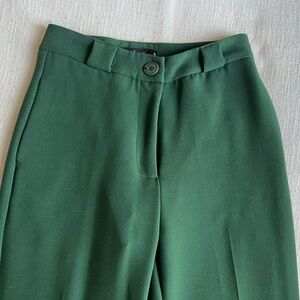 Deluc women’s work pants. Green
